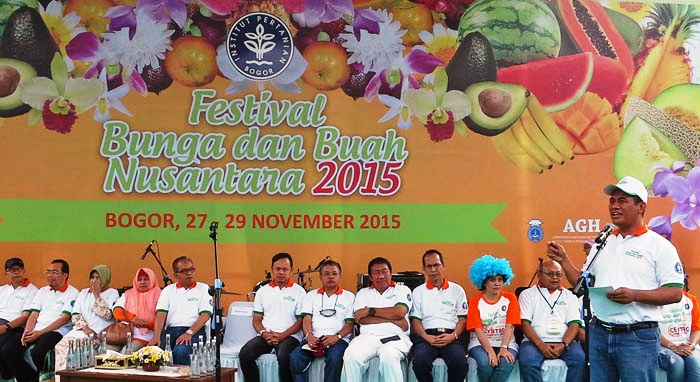 Jokowi Perintahkan Mentan Gelar Festival Buah dan Bunga Internasional 2016